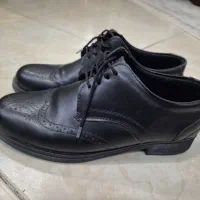 کفش مردانه نو  و پیراهن مردانه نونو