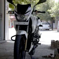 اپاچی ۱۸۰ سفید