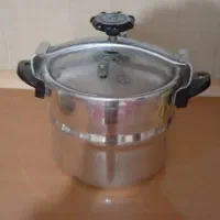 دیگ زودپزبزرگ