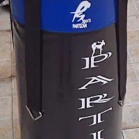 کیسه بوکس و دستکش