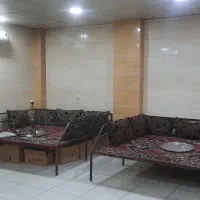 قلیان برنزی و میز سنتی فلزی