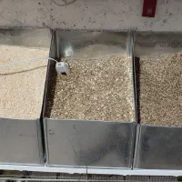 مغازه دان وپرنده فروشی ایوان|لوازم جانبی حیوانات|ایوان, |دیوار