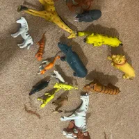 فیگورهای حیوان پلاستیکی