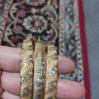 طلای نو ۳۰۰ تومان بالای تابلو