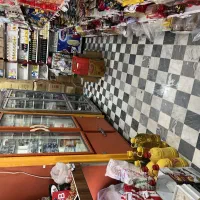 مغازه با لوازم داخل اجاره ای|اجارهٔ مغازه و غرفه|قم, شهرک امام حسین|دیوار