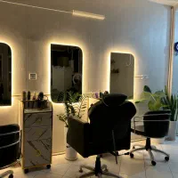 اجاره میز ناخن و تخت مژه