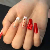 خدمات ناخن بصورت تخصصی