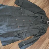 پالتو بارانی|لباس|گرگان, |دیوار