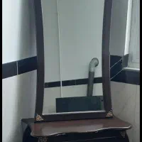 ساعت و اینه و کنسول