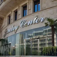 38متردنج/لوکیشن خاص کریم خان/حیاط در اختیار