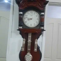 یک عدد ساعت دیواری  سالم درحدنو