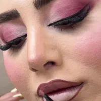 میکاپ تخصصی با بهترین برند روز جهان