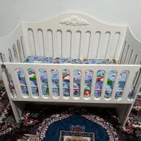 تخت نوزاد همراه تشک