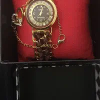 ساعت به همراه  2 دستبند زیبا