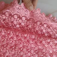 پارچه گیپورحاشیه دار صورتی