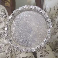 یک عدد سینی خوشکل قدیمی به بالاترین قیمت پیشنهادی