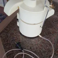 یک دستگاه آبمیوه گیری روسی خانگی.|آبمیوه‌گیر و آب‌مرکبات‌گیر|مرند, |دیوار