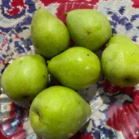 گلابی شیرین