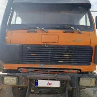 ماشین هشت سلندر