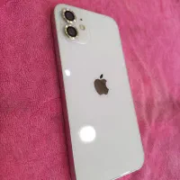 آیفون ۱۲ نرمال درحد آک