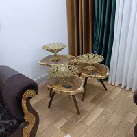 ست عسلی و آینه چوب های گردو و کلاسیک|مبلمان خانگی و میز عسلی|سنندج, |دیوار