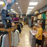 فروشنده خانم جهت فروشگاه پوشاک