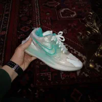 کتونی خارجی سایز.   39 و40میخوره