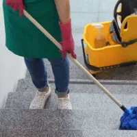 نظافت در محل فقط راه پله