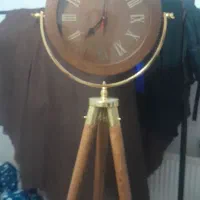 ساعت ایستاده