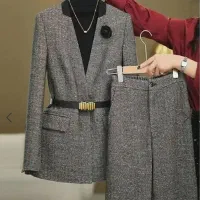 همکاری‌چرخکار‌ووسط‌کارخانم