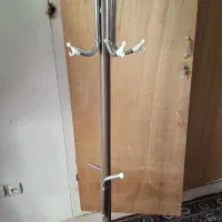 چوب لباسی ایستاده