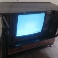 تلوزیون قدیمی کلکسیونی|کلکسیون اشیاء عتیقه|شیراز, زند|دیوار