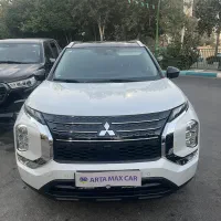 اوتلندر سفید سقف مشکی ۲۰۲۳