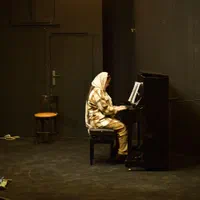 آموزش پیانو ویلن دف گیتار هنگ درام و...|خدمات آموزشی|تهران, فلسطین (میدان انقلاب)|دیوار