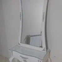 آینه و میز