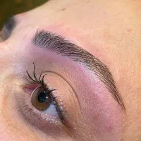 ارایش دائم صورت  اصلاح صورت وابرو و کوتاهی مو