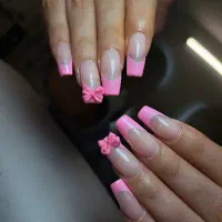 کاشتناخن تمیز میدان انقلاب