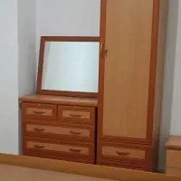 کمد ودراور باایینه