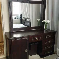 میز آرایش، پاتختی