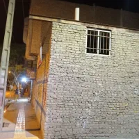 زمین چهار دیواری شده دو نبش صالح اباد