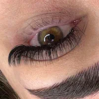 اکستنشن مژه با متریال عالی و قیمت مناسب