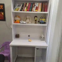 میز تحریر و کتابخونه