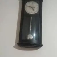 ساعت دیواری به فروش میرسد