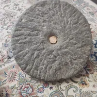 سنگ آسیاب دستی نوستالژیک و قدمت دار