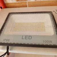 پروژکتور ۴۰۰و۱۰۰ وات