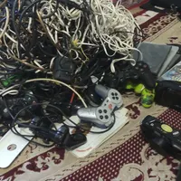 فروش تعداد زیادی دسته بازی پلی استیشن 2