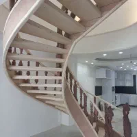 اجرای تخصصی پله گرد، کف پله چوبی و نرده چوبی|خدمات پیشه و مهارت|قرچک, محمد آباد|دیوار