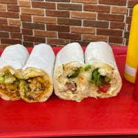 فرکار ماهر و نیروی ساده جهت فست فود