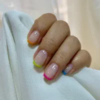 انجام خدمات و آموزش تخصصی ناخن|خدمات آرایشگری و زیبایی|سلمان‌شهر, |دیوار