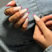 آموزش کاشت ناخن صفر تا صد با پشتیبانی نامحدود